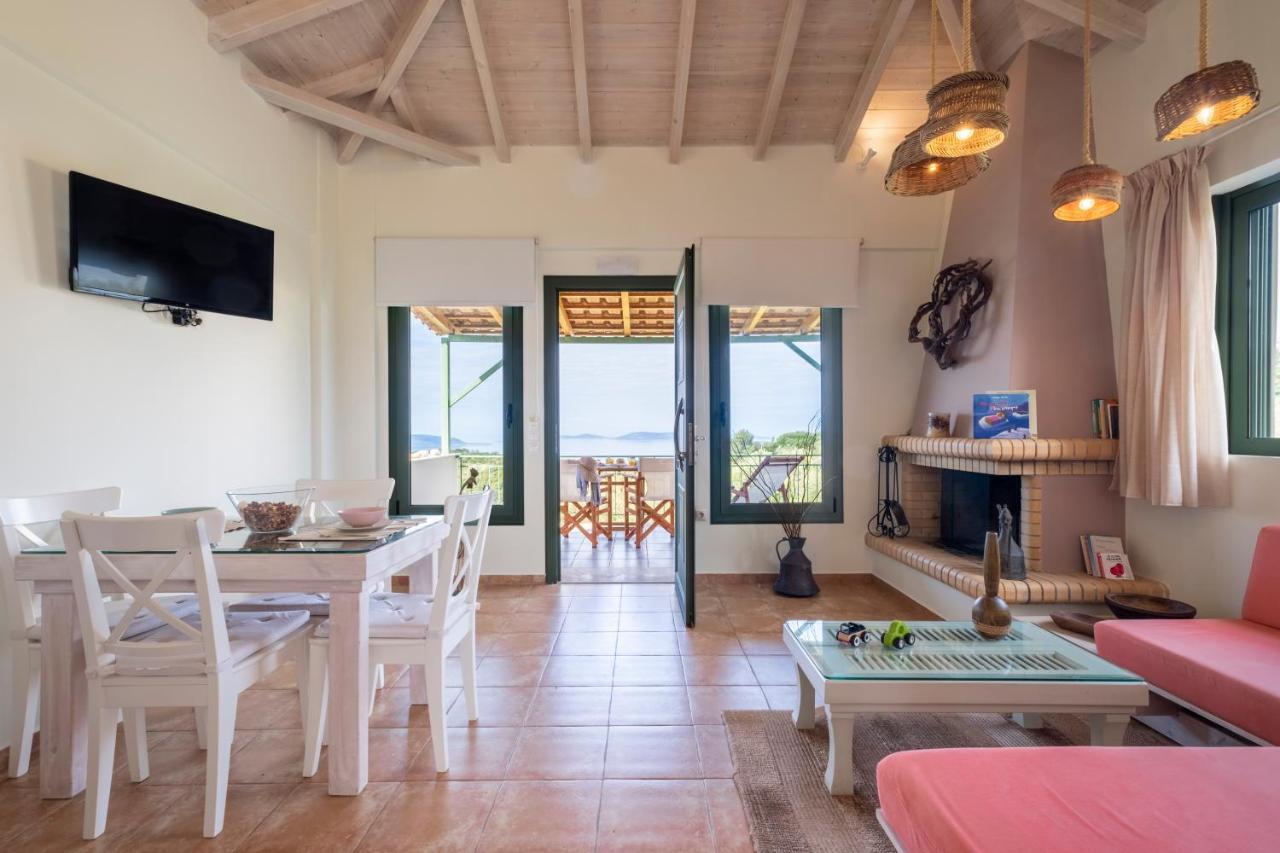 Chamaloni Cottages 피니코운타 외부 사진