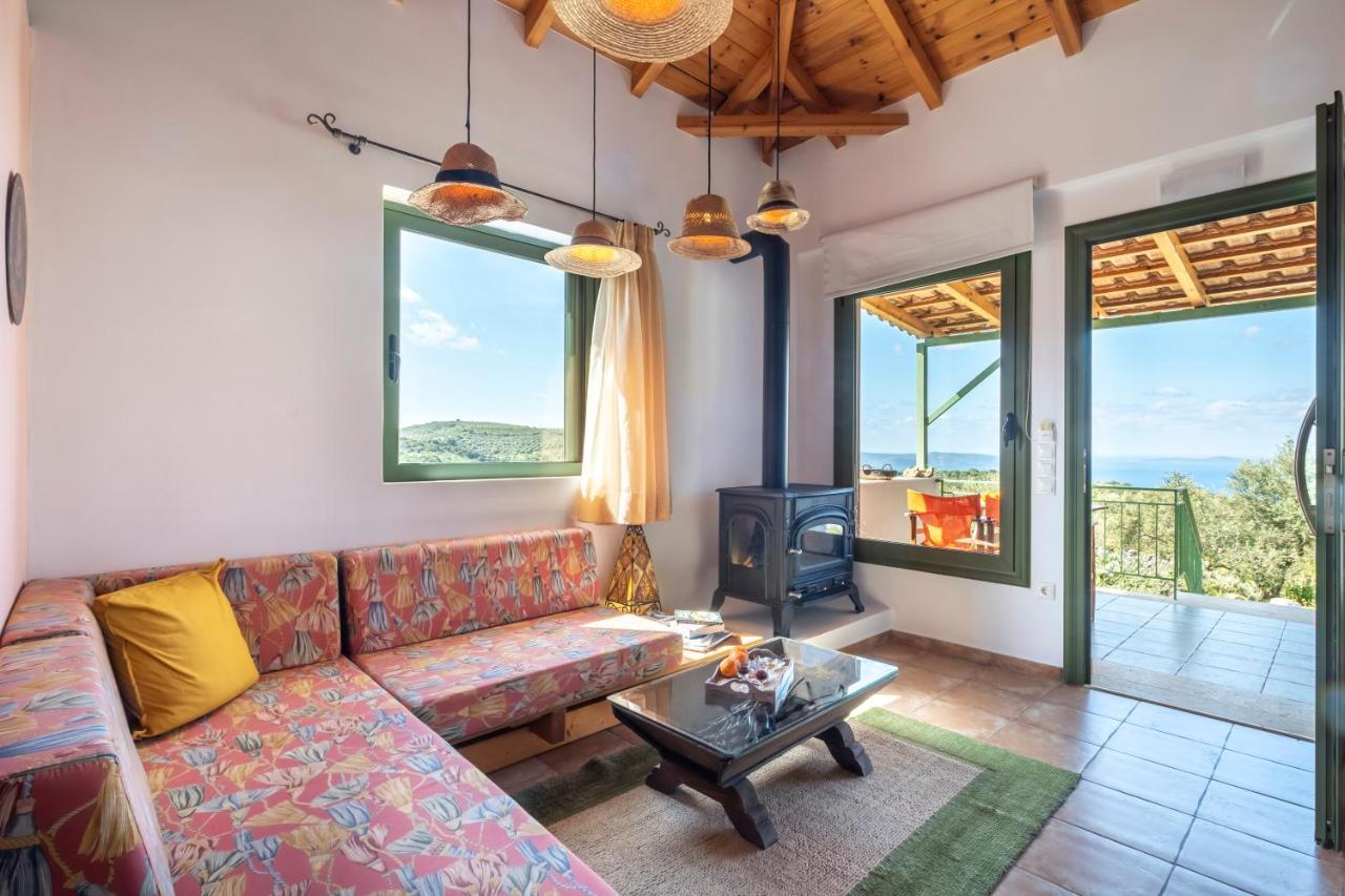 Chamaloni Cottages 피니코운타 외부 사진