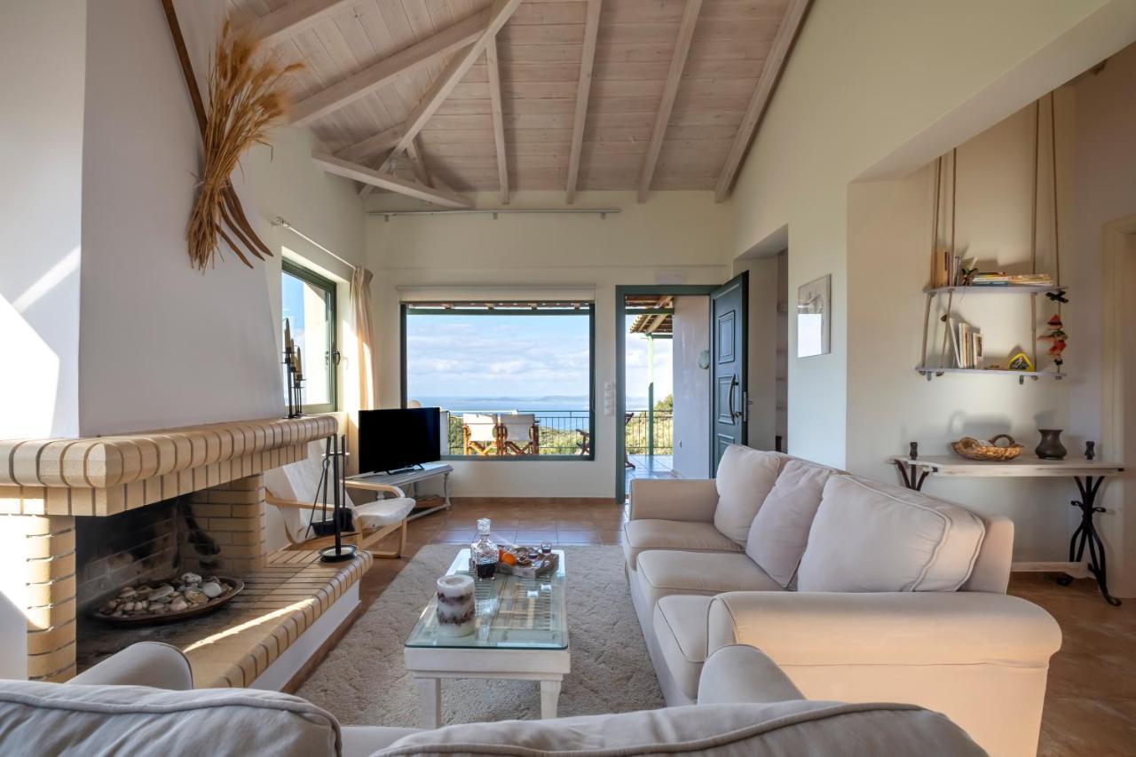Chamaloni Cottages 피니코운타 외부 사진